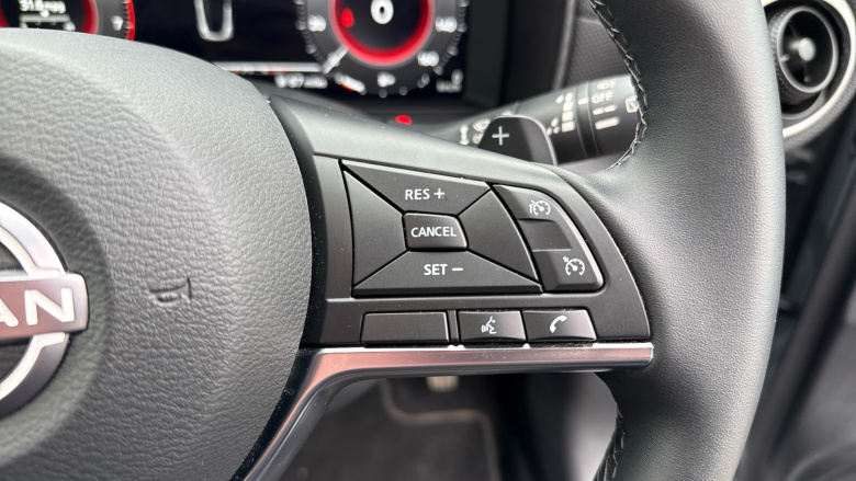 Nissan Juke 1.0 DiG-T N-Connecta 5dr DCT Petrol Hatchback